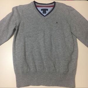 NWOT Boys Tommy Hilfiger Gray Sweater size 5